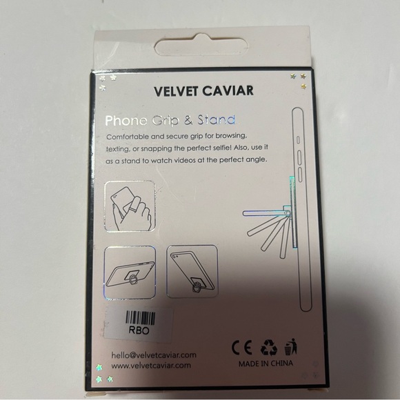 Velvet Caviar Heart Phone Grip and Stand - Picture 4 of 4